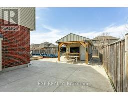 8 OLIVER CRESCENT - 25
