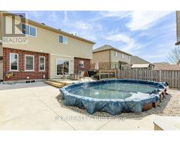 8 OLIVER CRESCENT - 28
