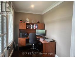 8 OLIVER CRESCENT - 6