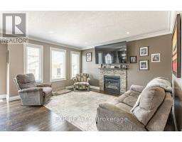 8 OLIVER CRESCENT - 7