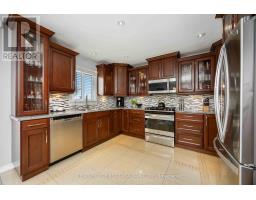1542 HENLEY CRESCENT - 14