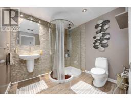 1542 HENLEY CRESCENT - 39