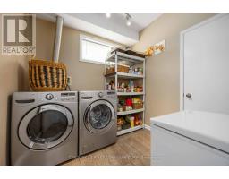 1542 HENLEY CRESCENT - 41
