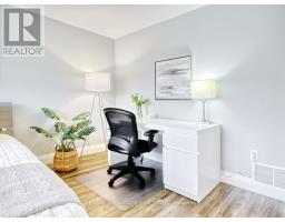 74 - 70 CHAPMAN COURT - 17