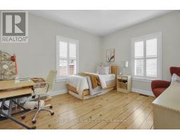 72 BYRON AVENUE E - 32
