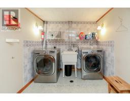 68 SINCLAIR AVENUE - 40