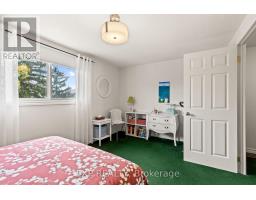 23 - 835 SOUTHDALE ROAD E - 11