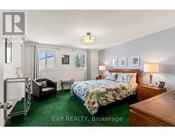 23 - 835 SOUTHDALE ROAD E - 12