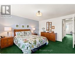 23 - 835 SOUTHDALE ROAD E - 13