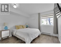 117 - 737 DEVERON CRESCENT - 14