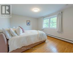 1546 GLENGARRY AVENUE - 30