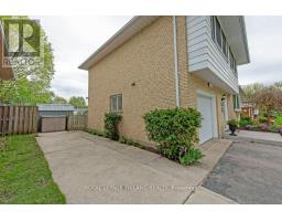 1546 GLENGARRY AVENUE - 41