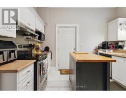 477 ELIZABETH STREET - 34
