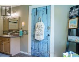 4118 THOMAS ROAD - 35