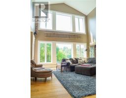 4118 THOMAS ROAD - 5