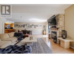 226 ANDREA CRESCENT - 19