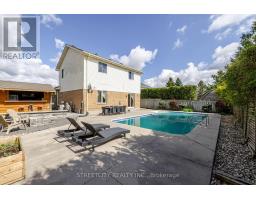226 ANDREA CRESCENT - 39