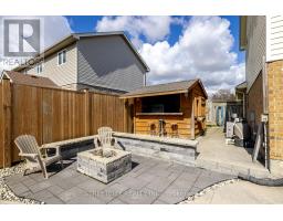 226 ANDREA CRESCENT - 41