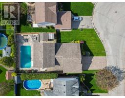 226 ANDREA CRESCENT - 44