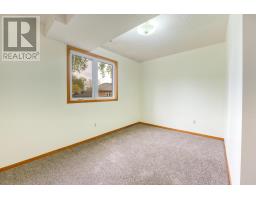 38 COPPERFIELD COURT - 20