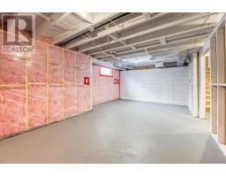 38 COPPERFIELD COURT - 33