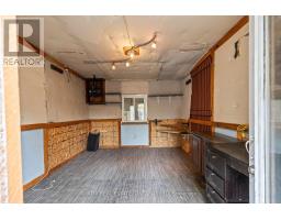222 ELGIN CRESCENT - 34