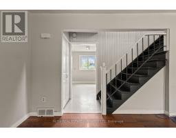 222 ELGIN CRESCENT - 7