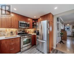 24 MUIR STREET - 11
