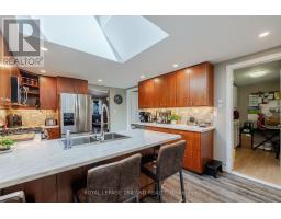 24 MUIR STREET - 14