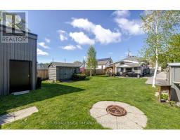 24 MUIR STREET - 32