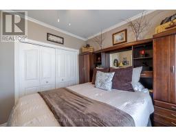 24 MUIR STREET - 8