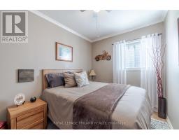 24 MUIR STREET - 9