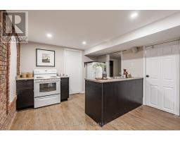 22 SCOTCHMERE CRESCENT - 32