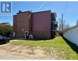 1576 CALEDONIA STREET - 2