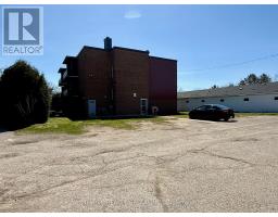 1576 CALEDONIA STREET - 3