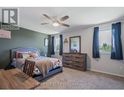 1098 STAGHORN CRESCENT - 30