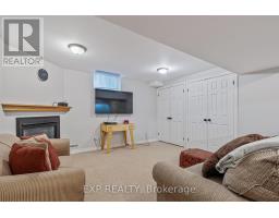 1098 STAGHORN CRESCENT - 37