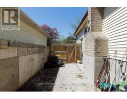 112 ARDSLEY CRESCENT - 31