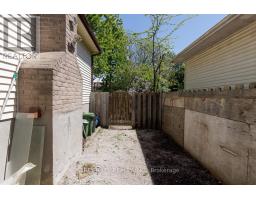 112 ARDSLEY CRESCENT - 32