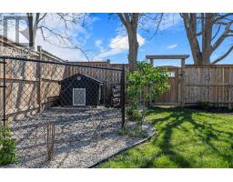 86 KEMP CRESCENT - 44