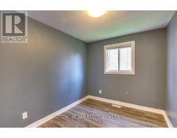 811 SOUTH WENIGE DRIVE - 10