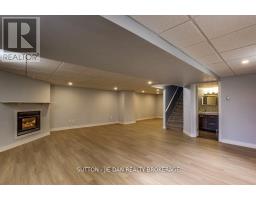 811 SOUTH WENIGE DRIVE - 18