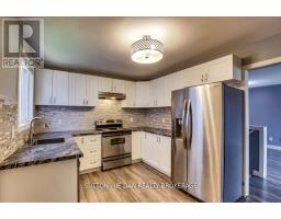 811 SOUTH WENIGE DRIVE - 8