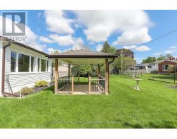 32 APPLEWOOD CRESCENT - 41