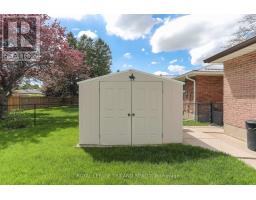 32 APPLEWOOD CRESCENT - 48