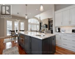 37 BARON CRESCENT - 21