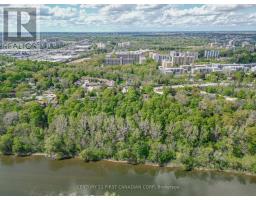 420 RIVERSIDE DRIVE - 35