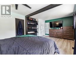 15 ONEIDA ROAD - 18