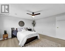 6 - 577 THIRD STREET - 19