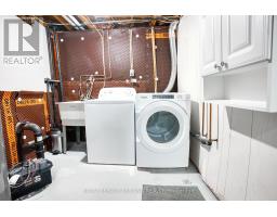 35 ROLLSCOURT GARDENS - 26
